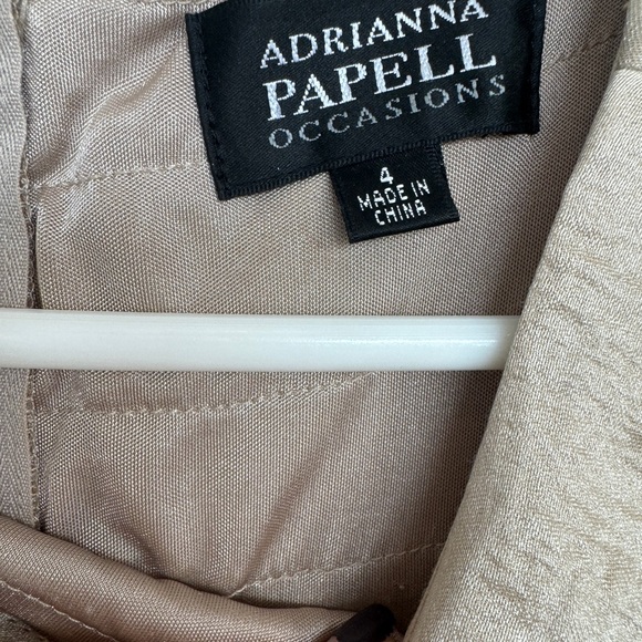 Adrianna Papell Tiered Ruffle Long Sleeveless Gown Champagne Gold Dress Size 4 - Picture 4 of 4